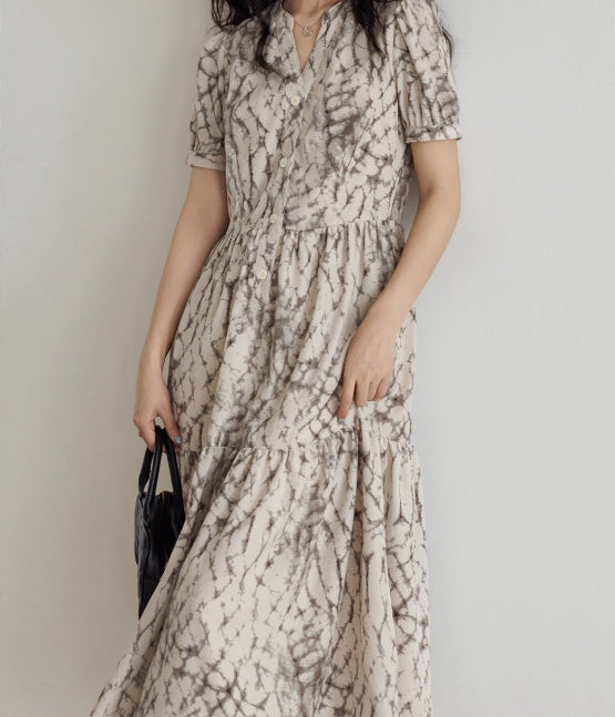 V-neck Temperament Short Sleeve Slimming A- Line Dress