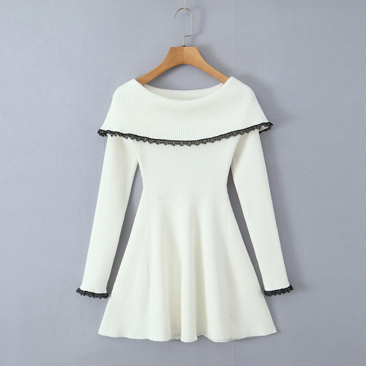 French Sexy Hot Girl Off-neck Lace Trim Knitted Slim-fit Sheath Dress